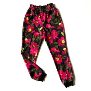 Alice & Olivia Classics Floral black & pink smocked waist joggers pants size S